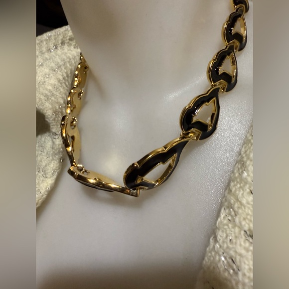 Trifari Jewelry - Trifari enamel leaves necklace